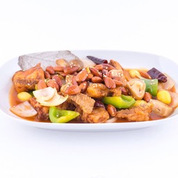 เนื้อปลาเก๋าผัดแปะก้วยเม็ดมะม่วง