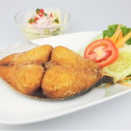 ปลาอินทรียำมะม่วง