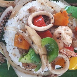 ข้าว ทะเล ผัดพริกไทยดำ,กุ้ง,ปลา