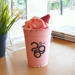 สตรอว์เบอร์รี่ โยเกิร์ต สมูทตี้