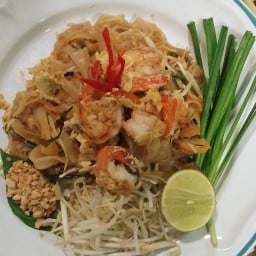 ครัวคุณนก อาหารตามสั่ง ผัดไท(หมู่บ้านวศินเฮ้า)