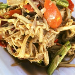 ตำหน่อไม้