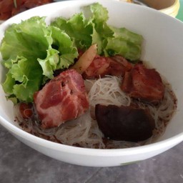 หมี่ซี่โครงตุ๋นยาจีน