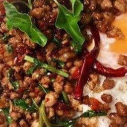 ข้าวผัดกระเพรา