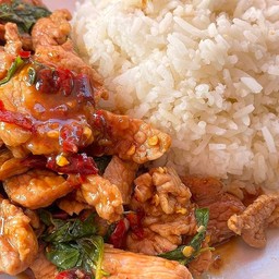 กะเพราหมูชิ้น