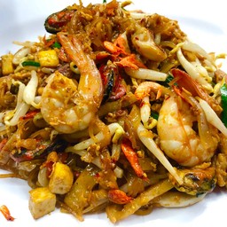 ผัดไทเส้นเล็กทะเล