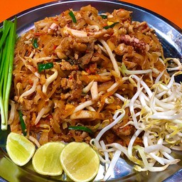 ผัดไทเส้นเล็กหมู