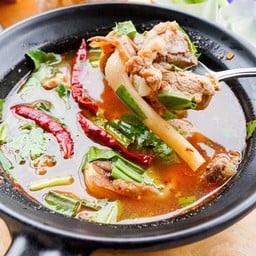 ต้มแซ่บกระดูกอ่อน เครื่องในหมู