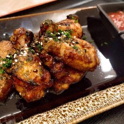 ปีกไก่ทอดเดตวิ้ง(เผ็ด)