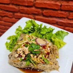 ฟ้าใส ยำปลาดุกฟู