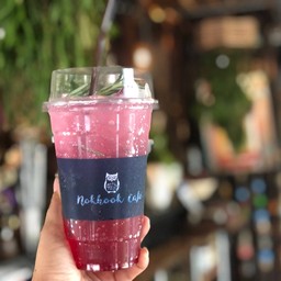 สตอเบอรี่โซดา