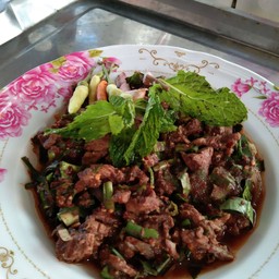 ก้อยคั่วหมู