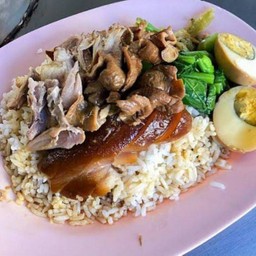 ขาหมูคากิราดข้าว