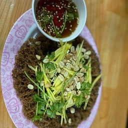 ยำปลาดุกฟู