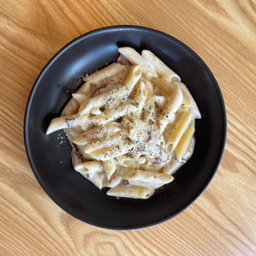 เพนเน่คาโบนาร่า