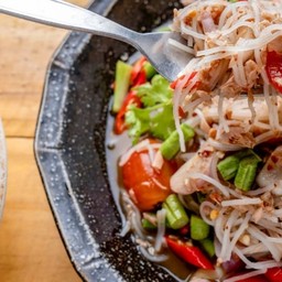 น้ำ ยำขนมจีน เจ้าเก่า  จากตลาดออนซอน