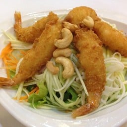 ยำมะม่วงกุ้งกรอบ