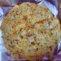 พิซซ่าเนื้อโคขุนโคตรชีส