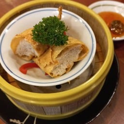 ฟองเต้าหู้สอดไส้กุ้งทอด