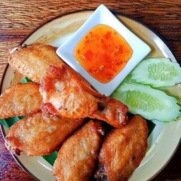 ไก่ทอดน้ำจิ้มแจ่ว (ไม่มีข้าว)
