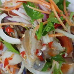 ยำปูม้าดิบ