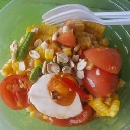 ตำข้าวโพดไข่เค็ม