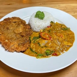 ข้าวผงกะหรี่ทงคัตสึ