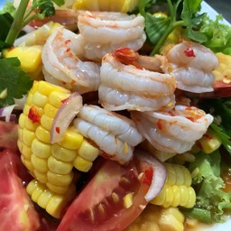 ยำข้าวโพดกุ้งลวก