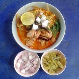 ข้าวซอยไก่