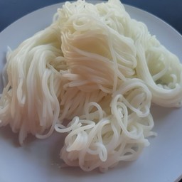 ข้าวปุ้น(ขนมจีน)