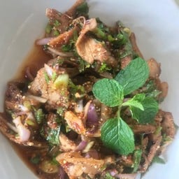 น้ำตกหมู