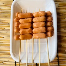 ไส้กรอกไก่ (  12 บาท)