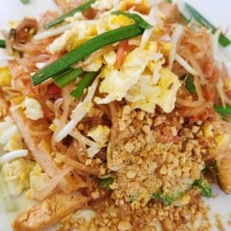 เจ๊ตุ๊กข้าวต้มกุ๊ย12บาทอยุธยา..ตลาดเจ้าพรหม สาขาเดียว..ข้าวต้มกุ๊ย12บาทอยุธยา