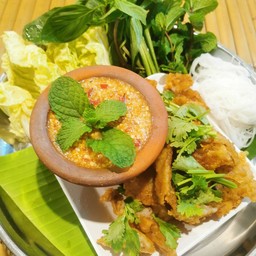 เมี่ยงเนื้อปลานิลทอด