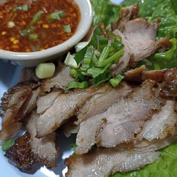 คอหมูย่าง