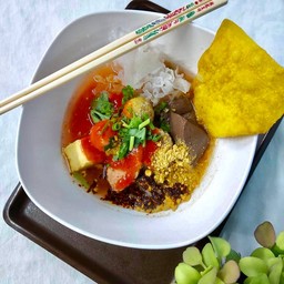 ก๋วยเตี๋ยวลูกชิ้นปลา-ต้มยำเย็นตาโฟ