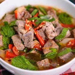 ต้มแซ่บเครื่องในเนื้อ