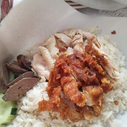 ข้าวมันไก่+ไก่ทอด+ตับไก่ (พิเศษ)