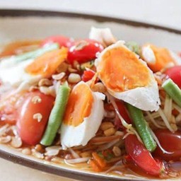 ส้มตำไทไข่เค็ม