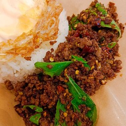 กะเพราเนื้อบดพริกแห้ง