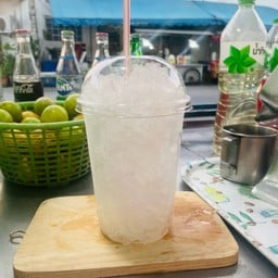 น้ำแข็งเปล่า (แก้วโอ่ง)