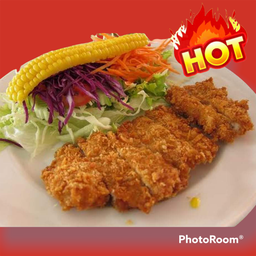 สลัดไก่กรอบ