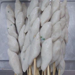 ลูกชิ้นปลาลัคบี้