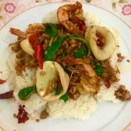 ข้าวกะเพรารวม