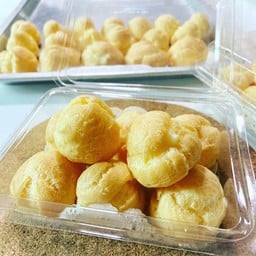 Mommymade bakery and mores