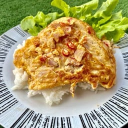 ไข่เจียวแหนมราดข้าวโคตรเด็ด