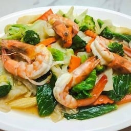ผัดผักรวมมิตรกุ้ง