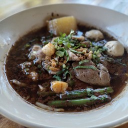 ร้านก๋วยเตี๋ยวเย็นตาโฟน้องเมษา
