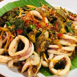 หมึกผัดฉ่า