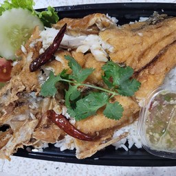 ข้าวหน้าปลากระพง